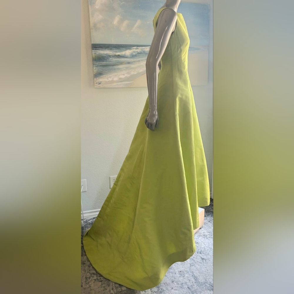 $6,000 OSCAR DE LA RENTA GREEN SILK ELEGANT RUNWAY GOWN US S - Picture 9 of 15